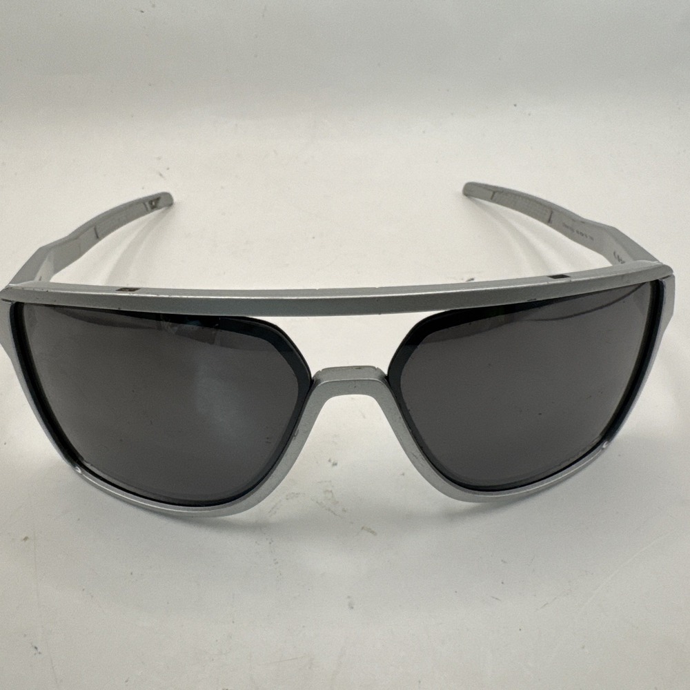 Oakley Castel Sunglasses Matte X Silver Prizm Black OO9147-0763